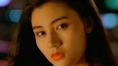​TVB“亲闺女”关咏荷：不嫁豪门却看上穷小子,如今被宠成公主