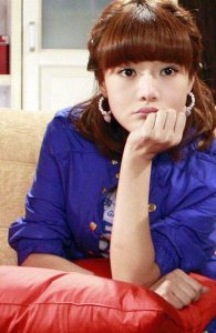 ​邓家佳跟周迅李小璐很像，但是她却不靠脸吃饭靠演技说事