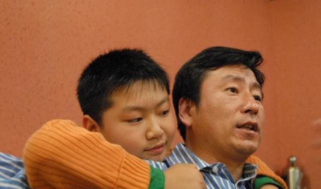 白岩松不上央视（揭秘白岩松为啥还没从央视辞职）