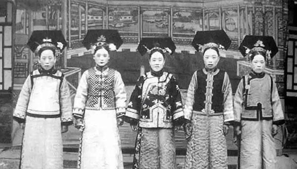 历史清朝故宫一个宫住几个嫔妃（那么多妃子在故宫住得下吗）  3