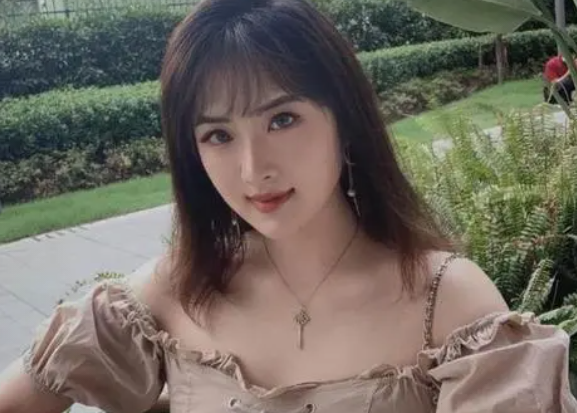 姚安娜为什么不姓任（姚安娜的生母叫什么）(2)_