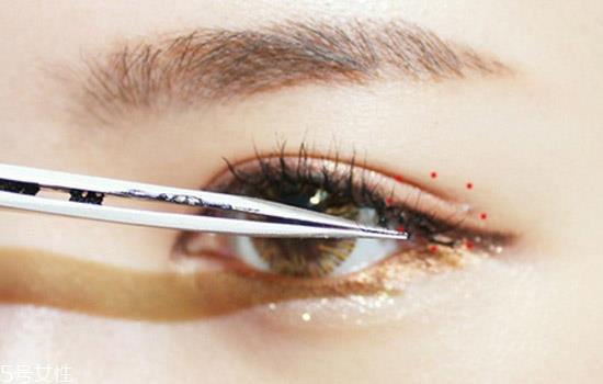 整容级的化妆术教程 从零开始学化妆 整容级的化妆术教程 从零开始学化妆