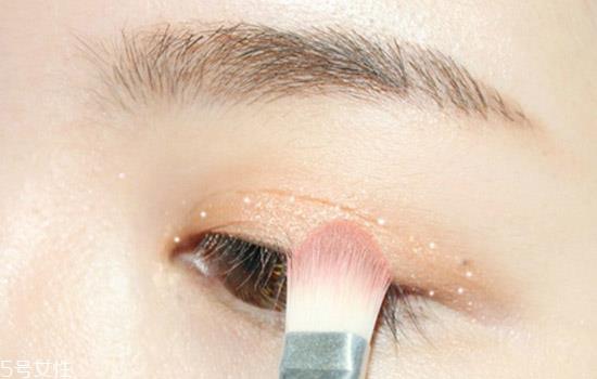 整容级的化妆术教程 从零开始学化妆 整容级的化妆术教程 从零开始学化妆