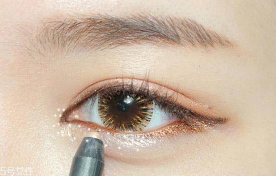 整容级的化妆术教程 从零开始学化妆 整容级的化妆术教程 从零开始学化妆