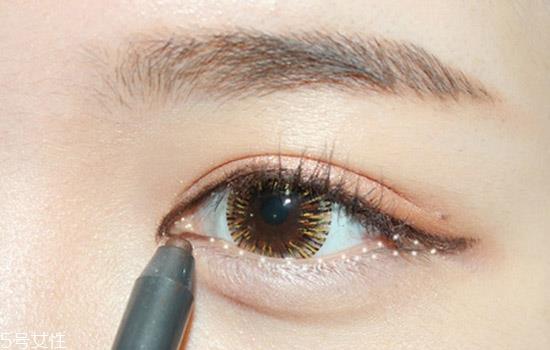 整容级的化妆术教程 从零开始学化妆 整容级的化妆术教程 从零开始学化妆