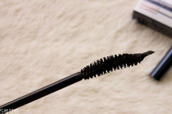睫毛怎么刷好看 睫毛膏使用技巧和方法 睫毛怎么刷好看 睫毛膏使用技巧和方法