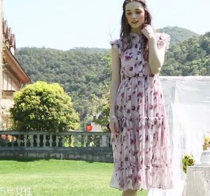 女装粉色怎么搭配?粉色女装搭配图片 女装粉色怎么搭配?粉色女装搭配图片