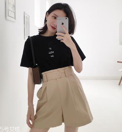 短裤怎么穿显腿长 夏天离不开它 短裤怎么穿显腿长 夏天离不开它
