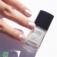 香奈儿指甲油试色 香奈儿指甲油颜色推荐 香奈儿指甲油试色 香奈儿指甲油颜色推荐
