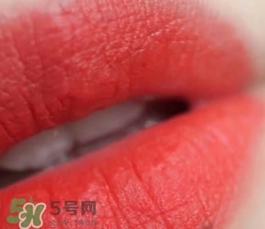 雅诗兰黛恋爱唇膏300试色 雅诗兰黛恋爱唇膏300多少钱? 雅诗兰黛恋爱唇膏300试色 雅诗兰黛恋爱唇膏300多少钱?