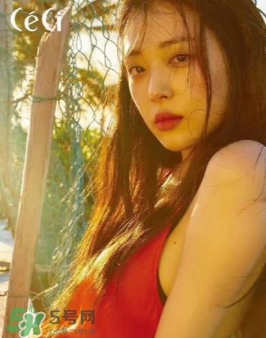 雅诗兰黛恋爱唇膏300试色 雅诗兰黛恋爱唇膏300多少钱? 雅诗兰黛恋爱唇膏300试色 雅诗兰黛恋爱唇膏300多少钱?