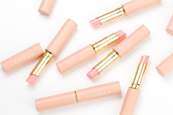 润唇膏是否要卸妆 润唇膏可以用来卸妆吗 润唇膏是否要卸妆 润唇膏可以用来卸妆吗