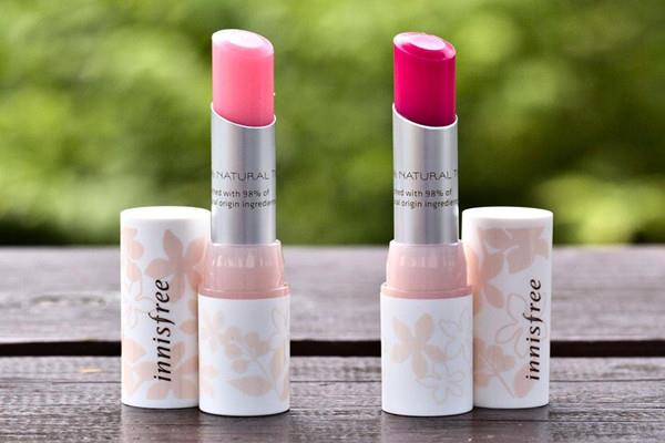 润唇膏是否要卸妆 润唇膏可以用来卸妆吗 润唇膏是否要卸妆 润唇膏可以用来卸妆吗