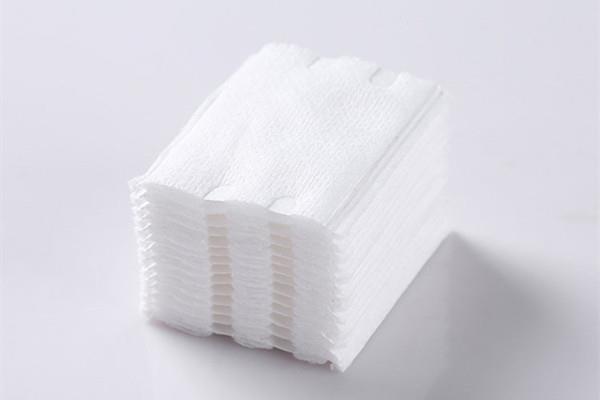 化妆棉怎么上水乳 化妆棉可以上面霜吗 化妆棉怎么上水乳 化妆棉可以上面霜吗