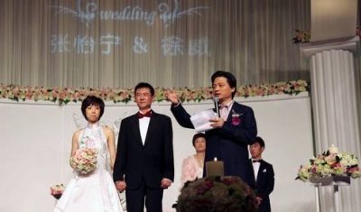 ​张怡宁大20岁富豪老公近照曝光 徐威怎么追到张怡宁的恋爱细节
