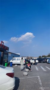 ​2月3日，兰南高速、连霍高速迎客流高峰，兰考往郑州方向行驶缓慢