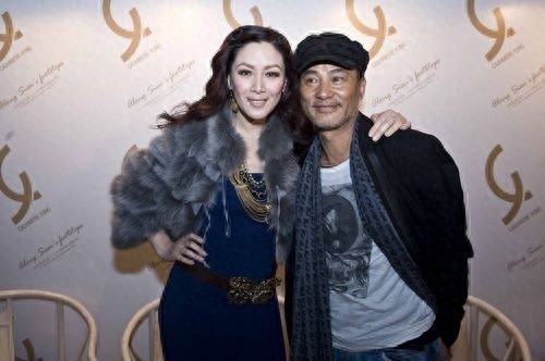 61岁任达华的妻子琦琦近照