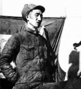 ​我军历史上最年轻的将军吴忠：12岁参加红军，58岁高龄挎步枪作战