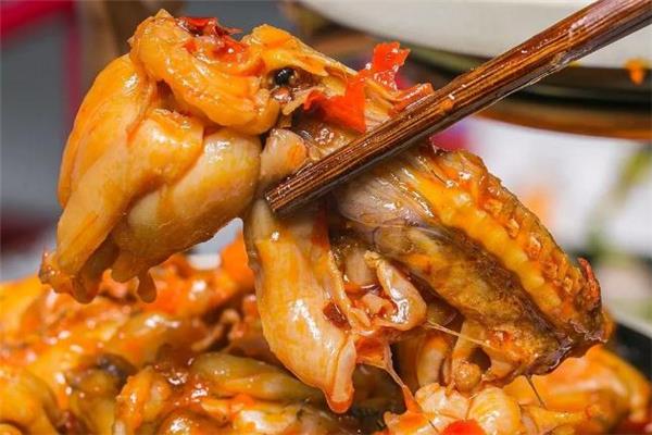 吃牛蛙过敏的症状 吃牛蛙过敏怎么办 吃牛蛙过敏的症状 吃牛蛙过敏怎么办