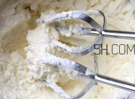 如何用牛奶自制淡奶油?淡奶油开封后能保存多久 如何用牛奶自制淡奶油?淡奶油开封后能保存多久