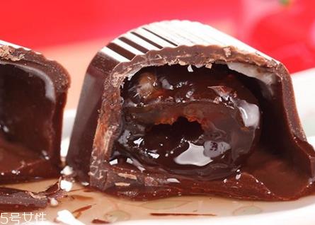 酒心巧克力热量 酒心巧克力怎么吃不胖 酒心巧克力热量 酒心巧克力怎么吃不胖