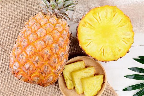 凤梨青的好还是黄的好 青的凤梨可以吃吗 凤梨青的好还是黄的好 青的凤梨可以吃吗