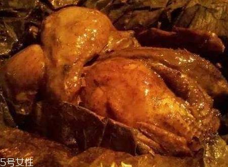 常熟叫花鸡多少钱一只 常熟叫花鸡是是哪里的 常熟叫花鸡多少钱一只 常熟叫花鸡是是哪里的