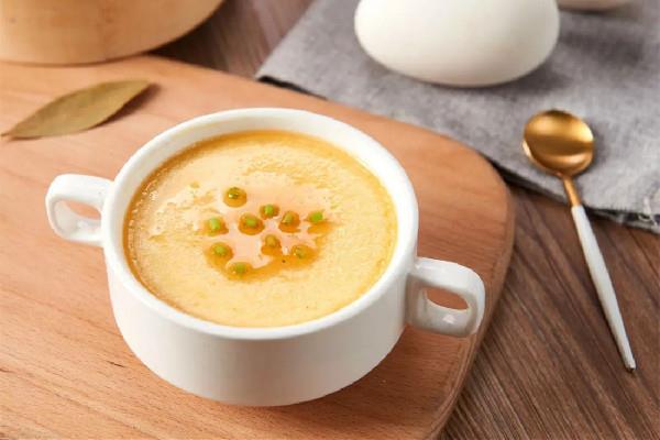 鸡蛋羹水放多了怎么补救 鸡蛋羹不凝固是什么原因 鸡蛋羹水放多了怎么补救 鸡蛋羹不凝固是什么原因