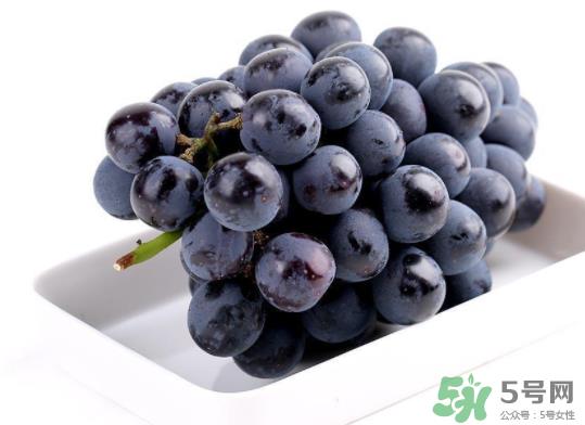 夏黑葡萄为什么掉色？夏黑葡萄怎么会染色？