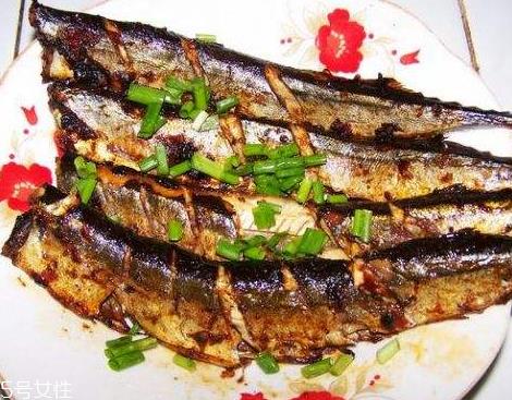 秋刀鱼为什么放柠檬 去腥味调味 秋刀鱼为什么放柠檬 去腥味调味