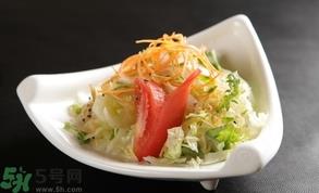 海蜇是荤菜还是素菜?海蜇是动物还是植物? 海蜇是荤菜还是素菜?海蜇是动物还是植物?