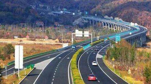 高速免费是以什么为准,国家高速免费是以上高速为准还是以下高速为准图1