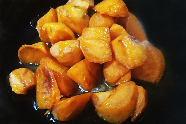 教你做出美味拔丝红薯(拔丝红薯的做法并不难)(11)