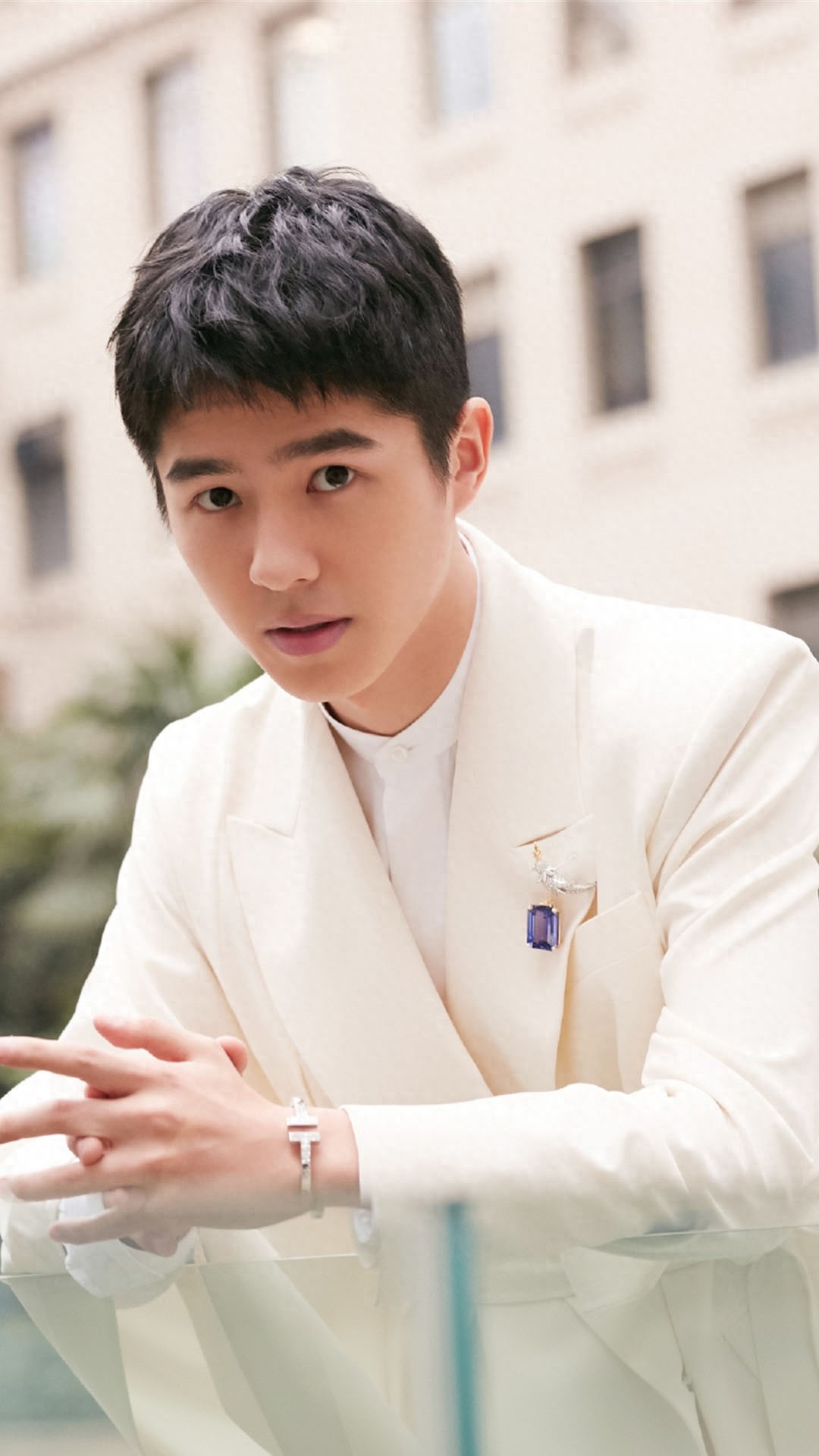 刘昊然沉稳帅气写真手机壁纸