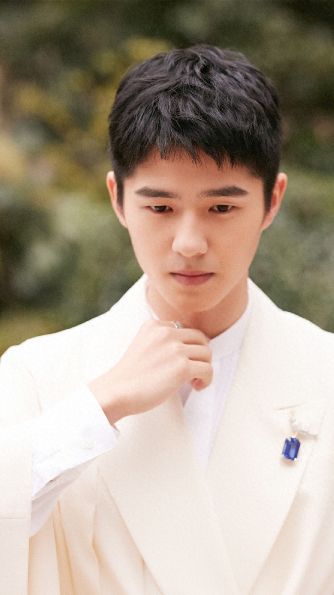 刘昊然沉稳帅气写真手机壁纸