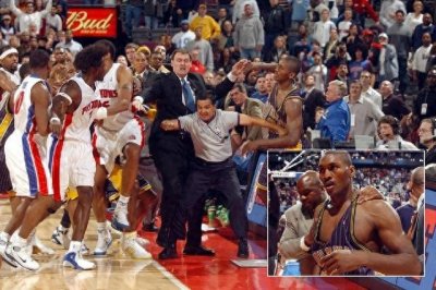 ​历经繁华荣盛、渡过黑暗衰弱，奥本山宫殿被拆除，正式成为历史