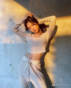 ​拥有完美身材的韩国女星有哪些？(12位拥有完美身材的韩国女星，你最爱哪一个