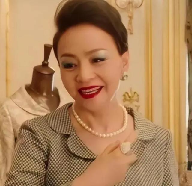 宋丹丹与巴图一家(宋丹丹3套亿万豪宅)(6)