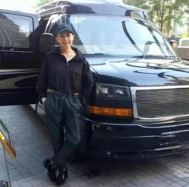 宋丹丹与巴图一家(宋丹丹3套亿万豪宅)(5)