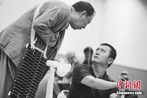 面瘫式表演将再现！除了领奖，倪大红还在忙这件事