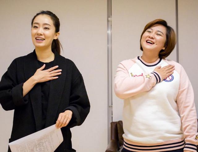 张小斐第一个代言（张小斐加盟和颂传媒后）(6)