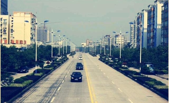 武当山的美景（武当山下美丽山城）(4)