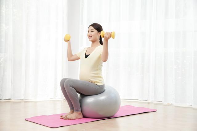 怀孕生双胞胎过程1-40周(妹妹意外怀孕姐姐备孕再怀)(6)