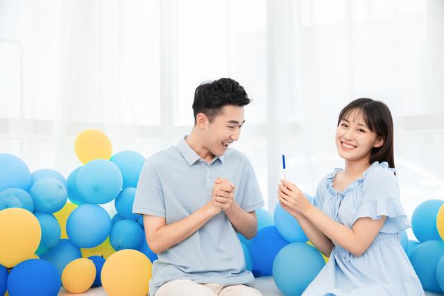 怀孕生双胞胎过程1-40周(妹妹意外怀孕姐姐备孕再怀)(4)