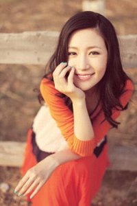 ​刘梓妍：寰宇艺人中的璀璨明星，演技与歌喉并存的多面手