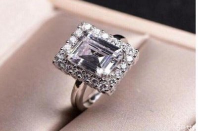 ​钻石戒指怎么定制 钻石戒指怎么选购