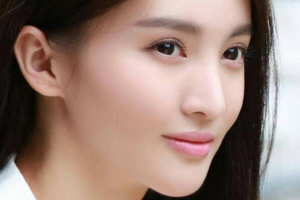 坚持这样洗脸 你永远都没皱纹