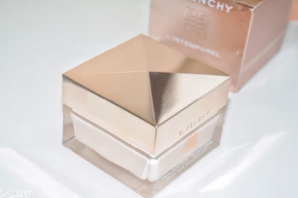 纪梵希时光无痕系列适合什么年龄 20岁以上的任何肤质 纪梵希时光无痕系列适合什么年龄 20岁以上的任何肤质