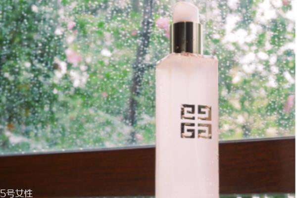 纪梵希时光无痕系列适合什么年龄 20岁以上的任何肤质 纪梵希时光无痕系列适合什么年龄 20岁以上的任何肤质