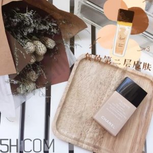 ​香奈儿光彩水润粉底液好用吗？香奈儿粉底液使用感